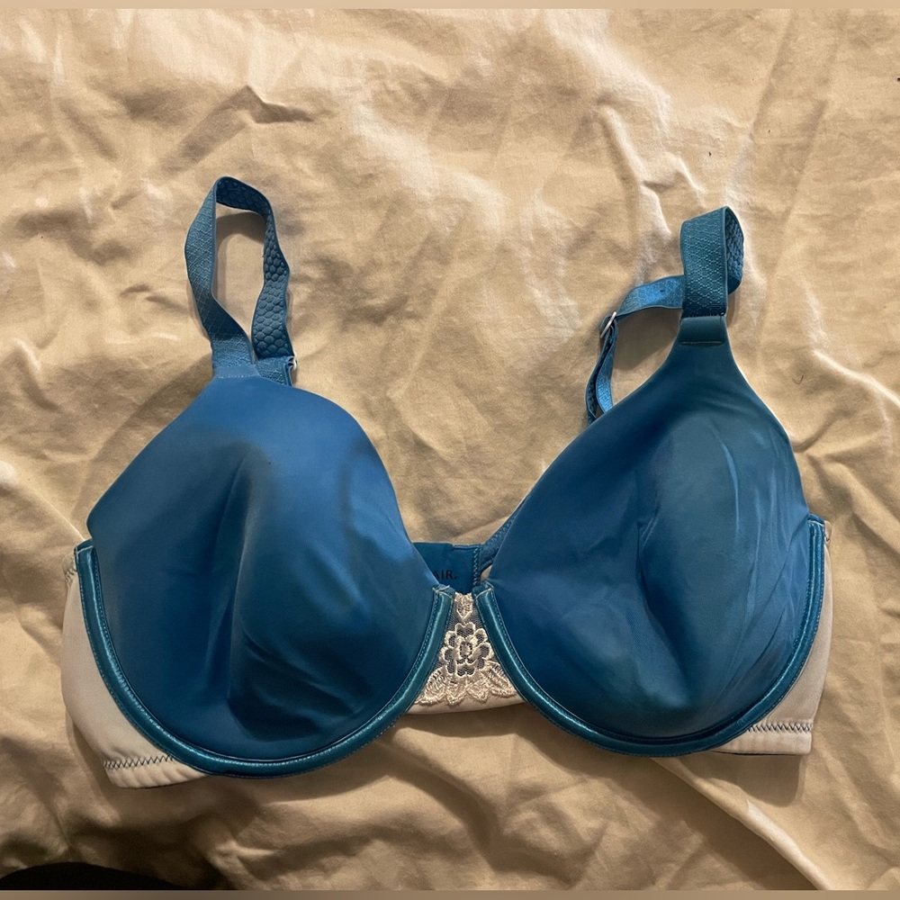 36D Bra by Vanity Fair